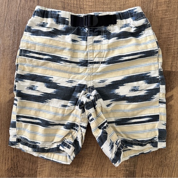GAP Other - Baby Gap youth boy’s size 4 shorts with pockets & belt EUC